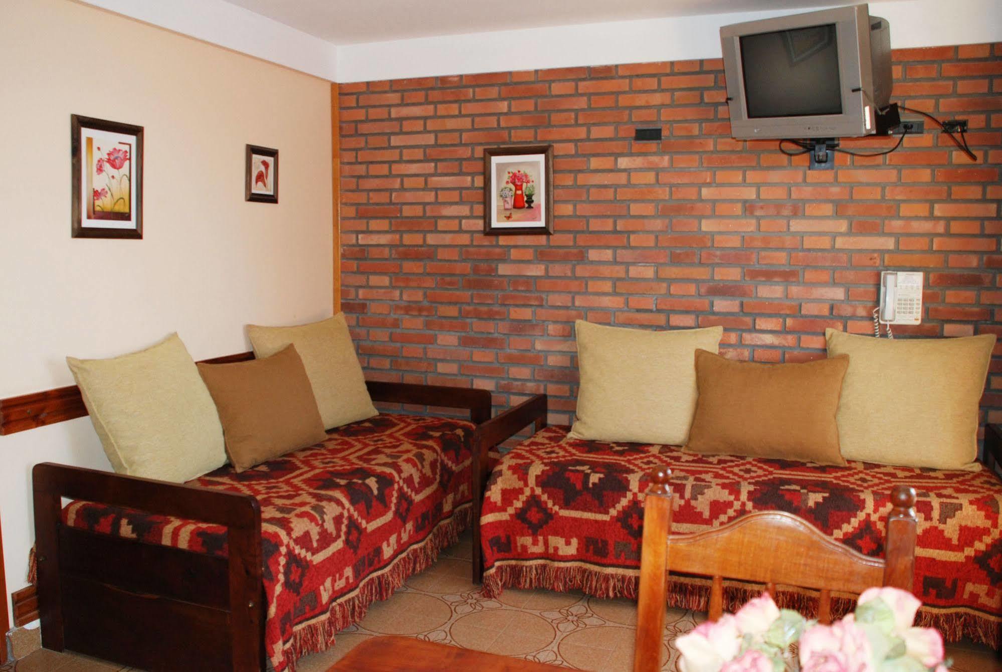 Lejano Nahuel Otel San Carlos de Bariloche Dış mekan fotoğraf